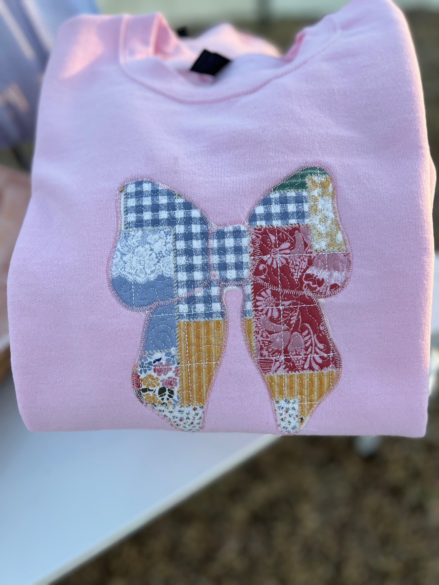 Quilted Bow Applique Sweatshirt