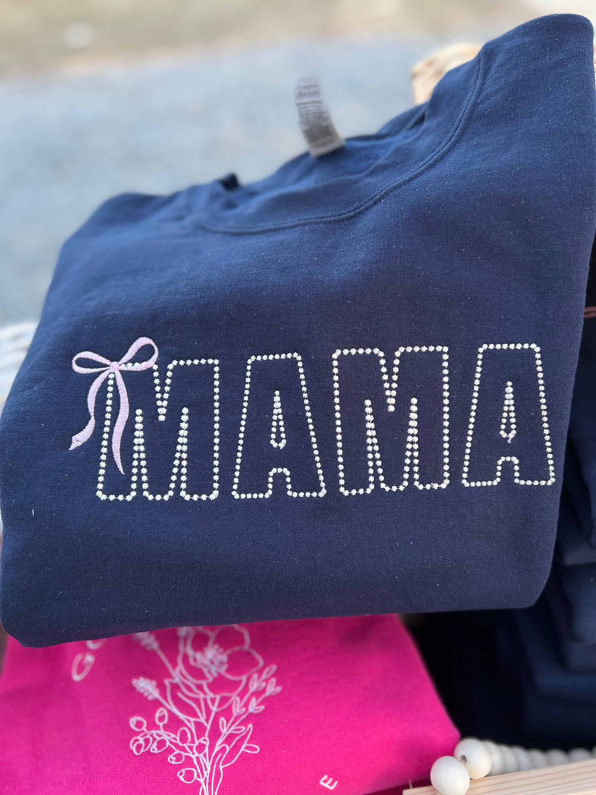 Mama Sweatshirt with bow on MAMA